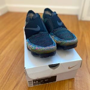 Multi-color laceless Vapormax